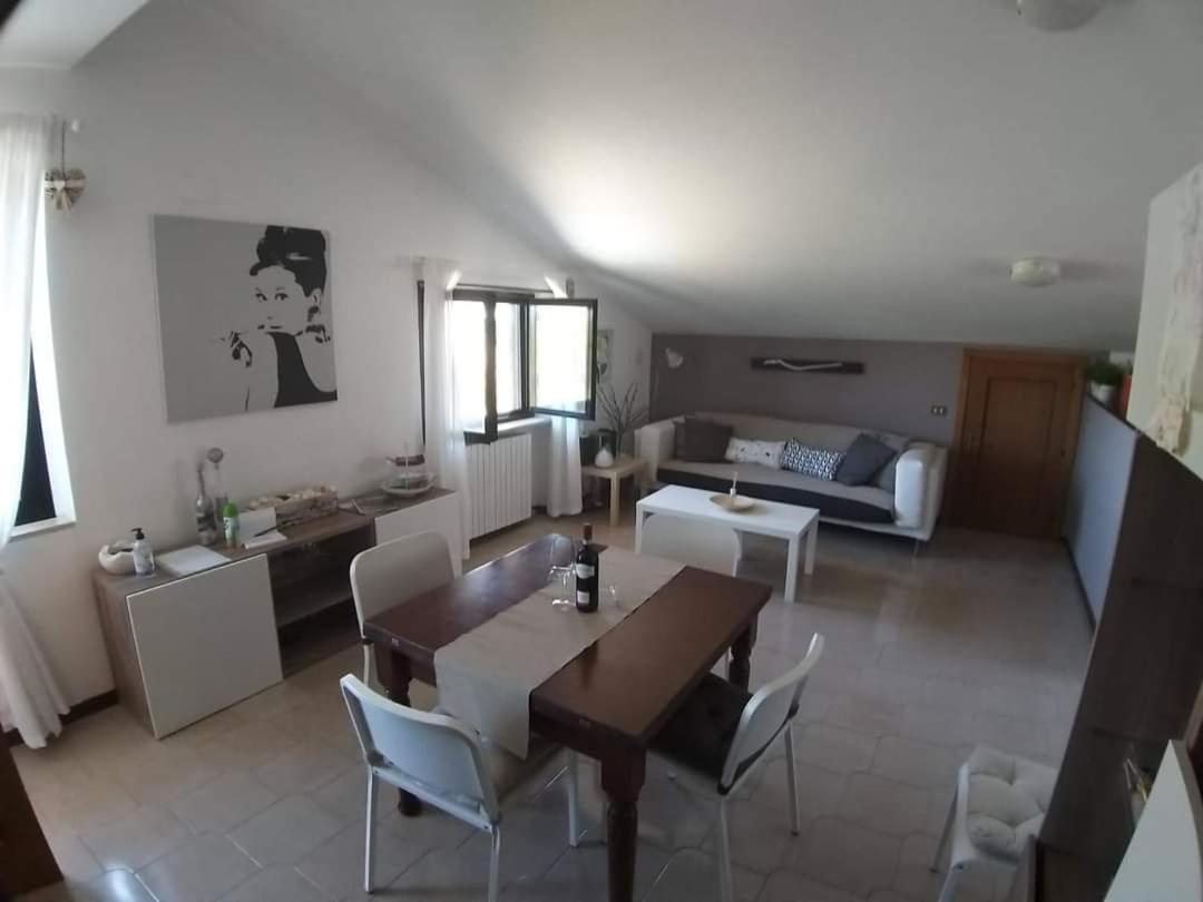 La Finestra D'Abruzzo Apartment Ortona Bagian luar foto
