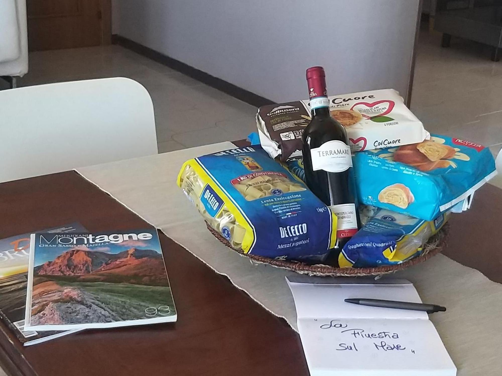 La Finestra D'Abruzzo Apartment Ortona Bagian luar foto